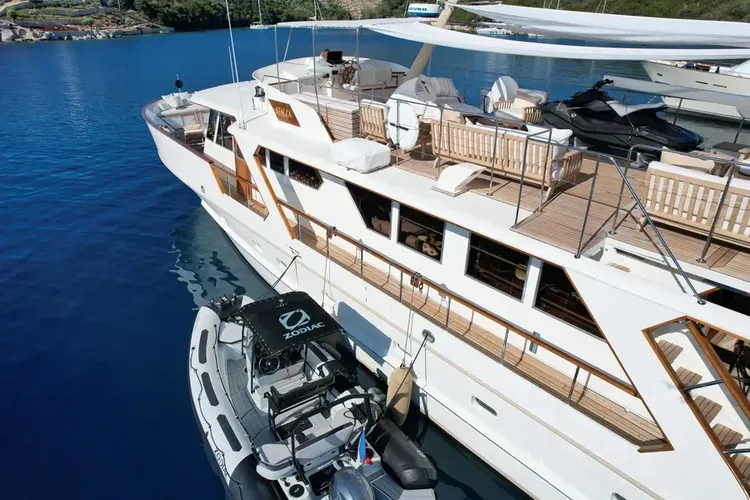 Intérieur du bateau Stalca My