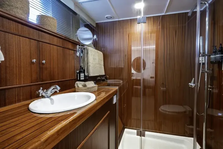 Intérieur du bateau Stalca My