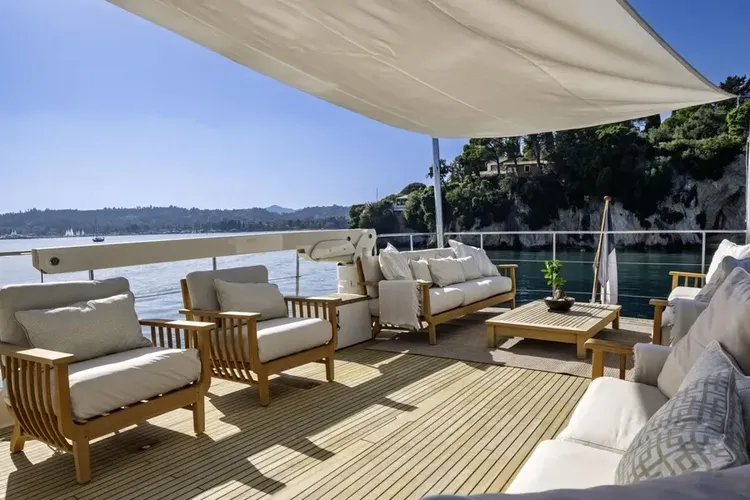 Intérieur du bateau Stalca My