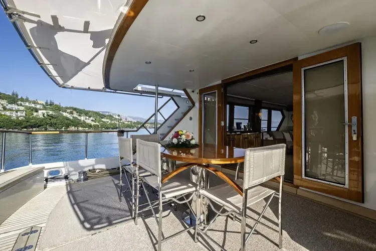 Intérieur du bateau Stalca My