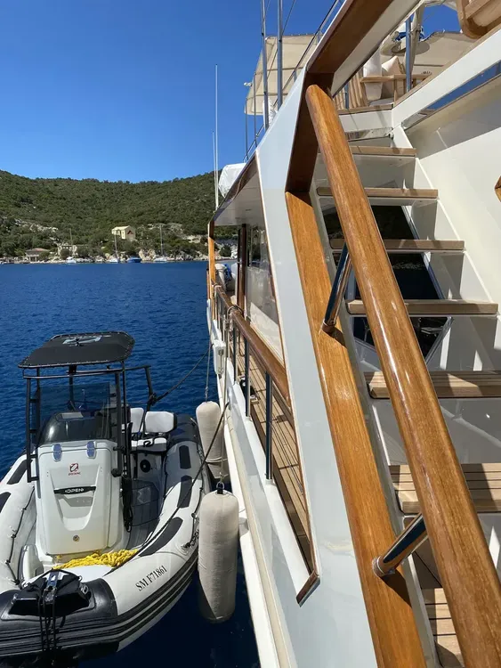Intérieur du bateau Stalca My