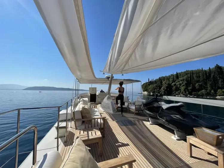Intérieur du bateau Stalca My