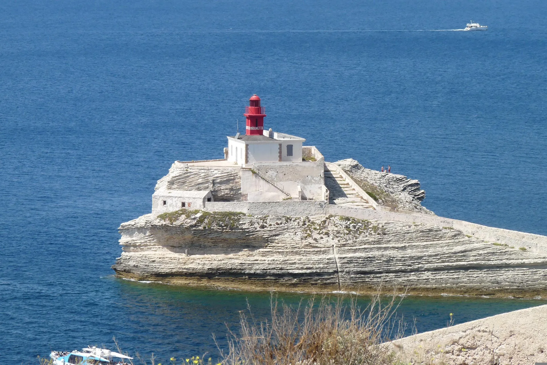 Vacances de luxe à bord du yacht de prestige Stalca avec destination en Corse