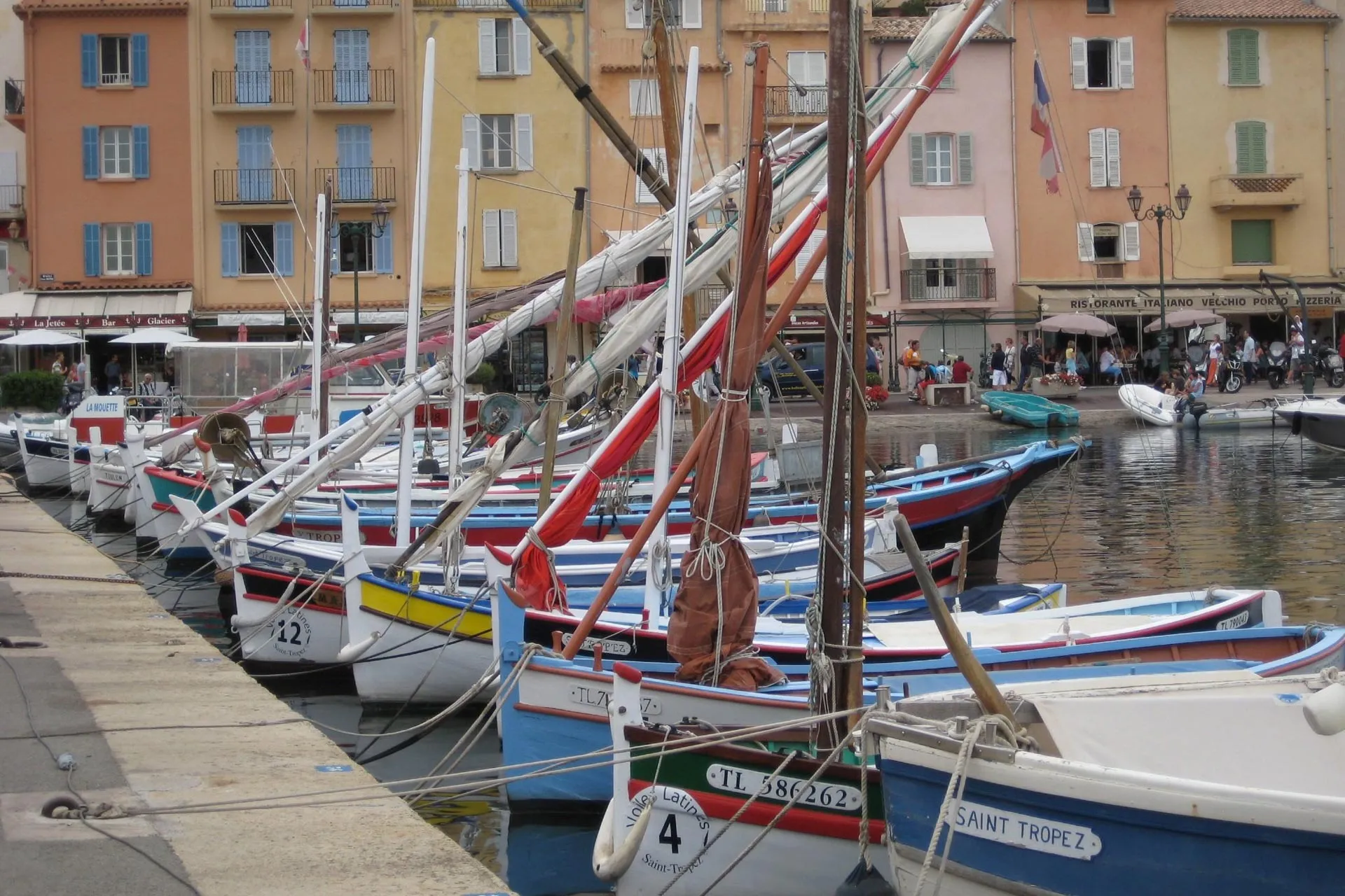 Vacances de luxe à bord du yacht de prestige Stalca avec destination à Saint-Tropez